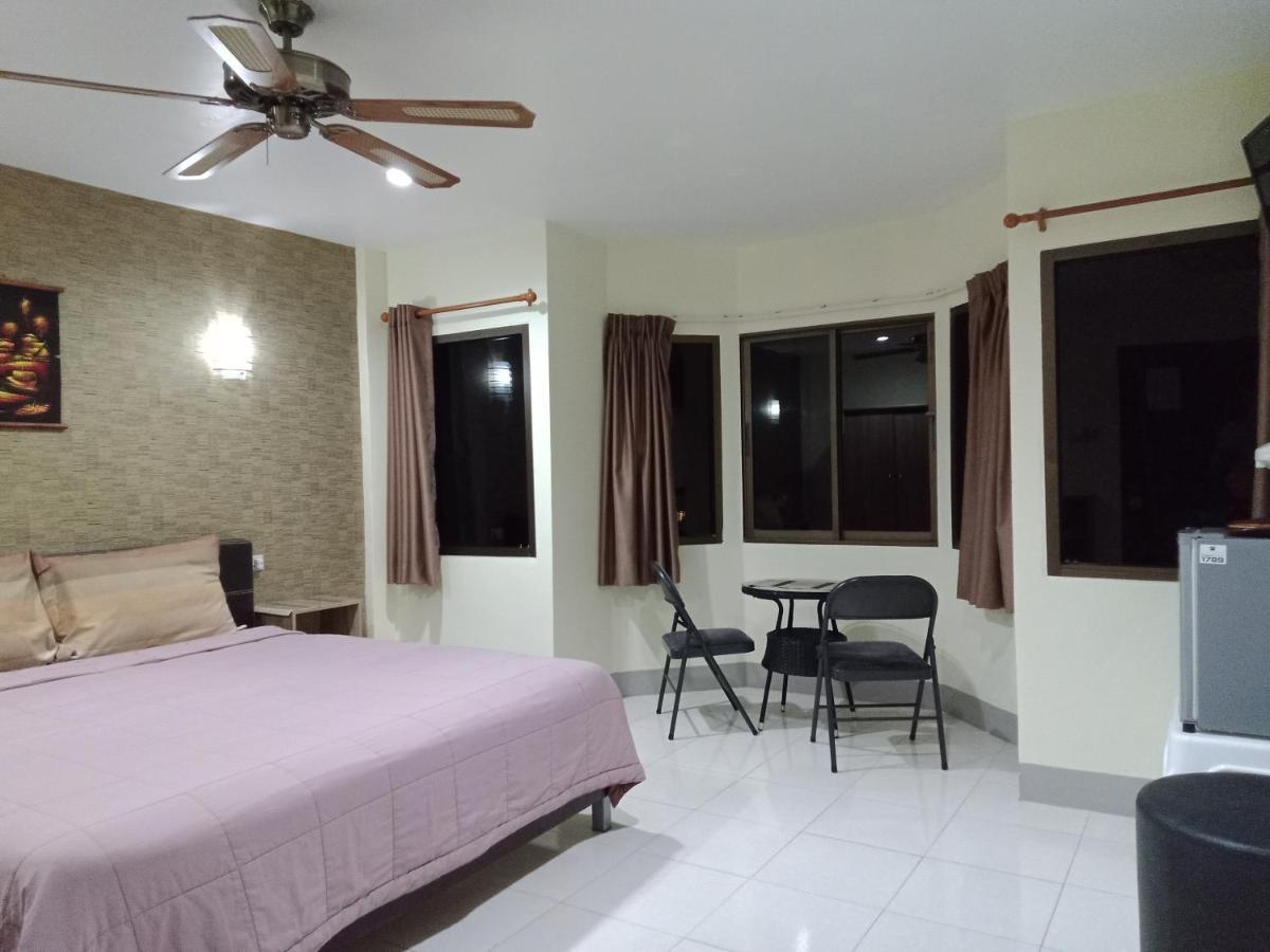 Living Room Guesthouse & Cafe Bar Karon Εξωτερικό φωτογραφία