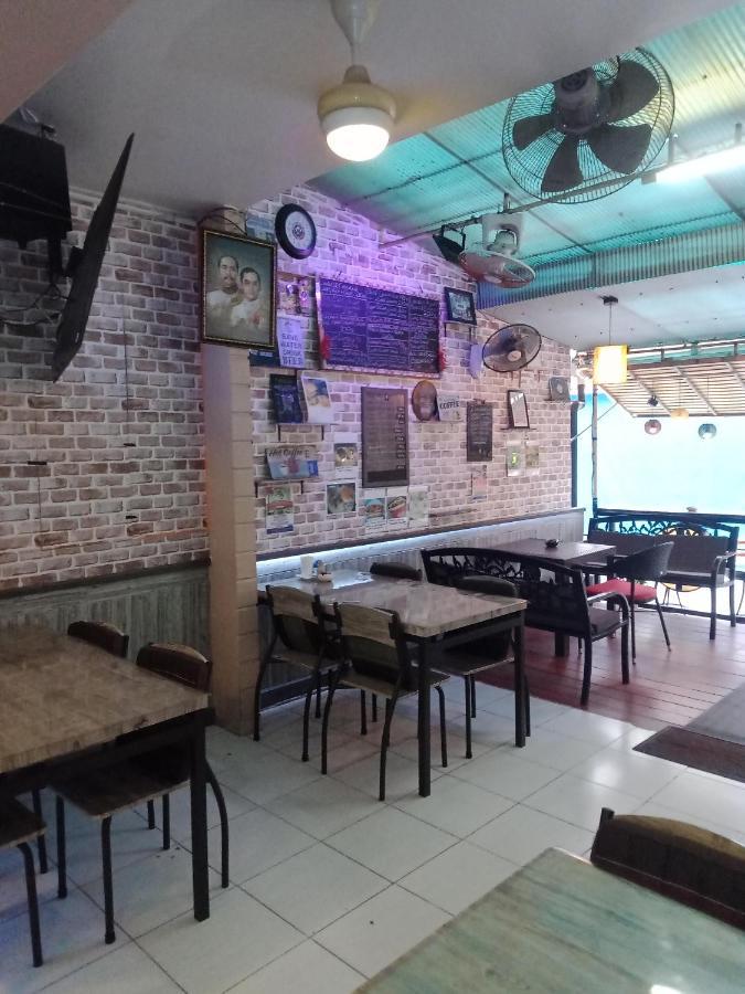 Living Room Guesthouse & Cafe Bar Karon Εξωτερικό φωτογραφία