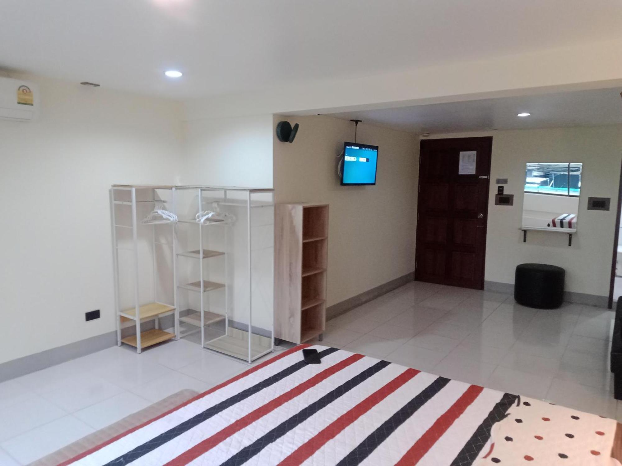Living Room Guesthouse & Cafe Bar Karon Εξωτερικό φωτογραφία