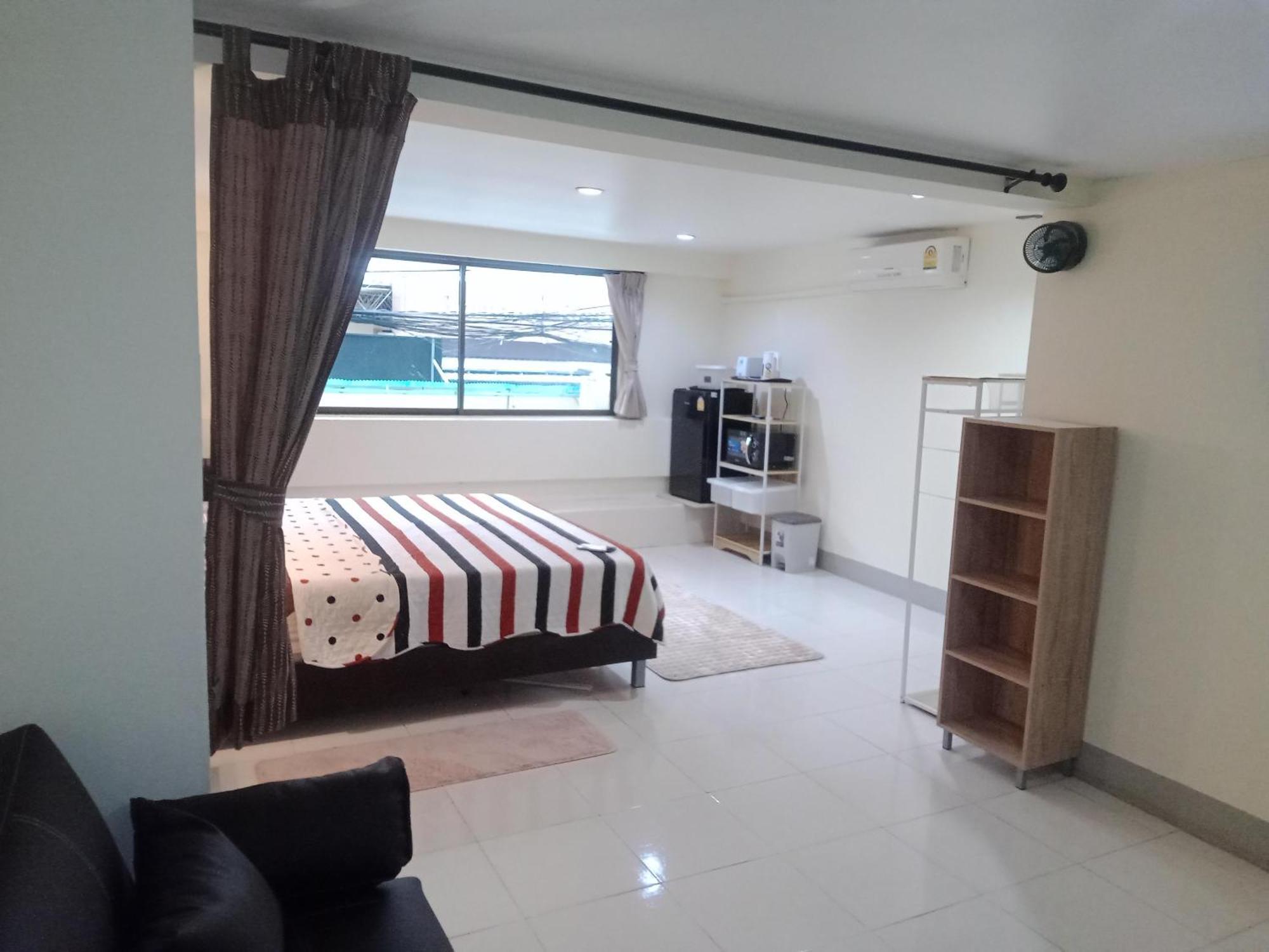 Living Room Guesthouse & Cafe Bar Karon Εξωτερικό φωτογραφία