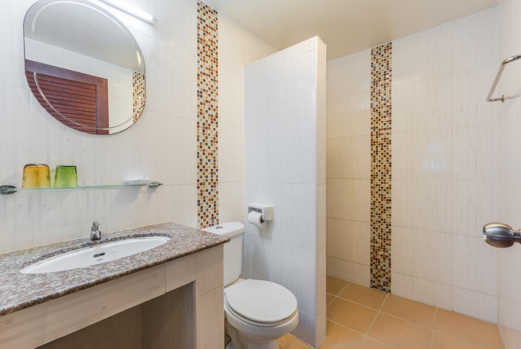 Living Room Guesthouse & Cafe Bar Karon Εξωτερικό φωτογραφία